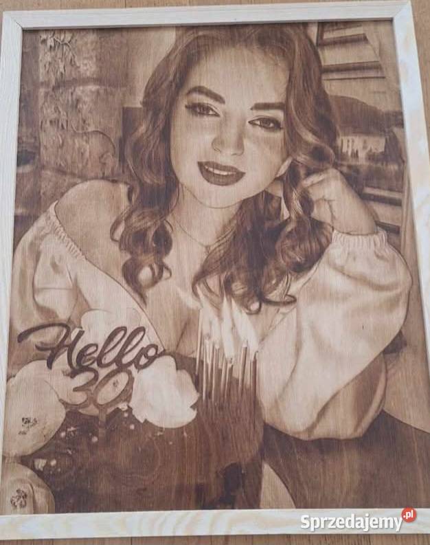 Portret na zamówienie wypalany w drewnie Iława