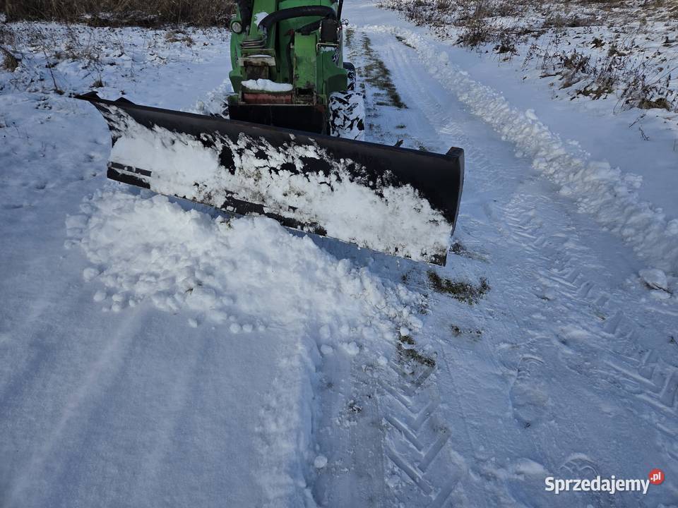 Pług do śniegu ładowarka Avant miniładowarka Namysłów