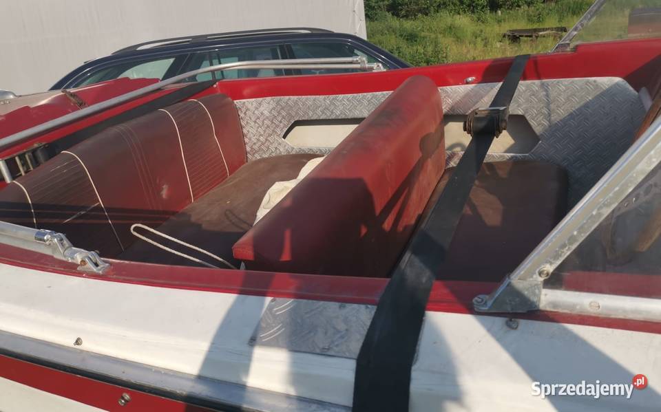 Łódź motorowa kabinowa 46m 59kW z przyczepką