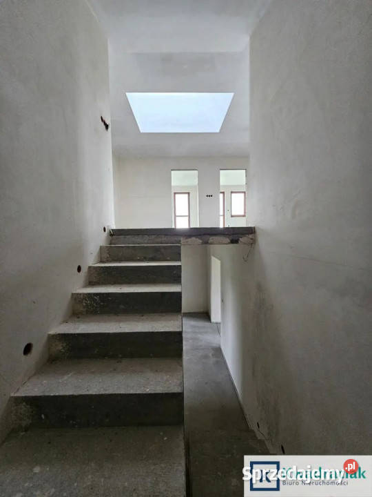 sprzedaży domu wolnostojącego 258m2 Moderówka blacha Sprzedaż