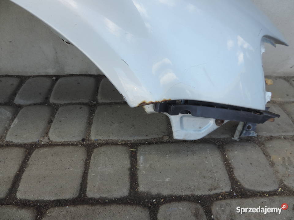 BŁOTNIK PRAWY PRZÓD VW PASSAT B5 LB7Z Rok produkcji 1999 Nowy Sącz sprzedam
