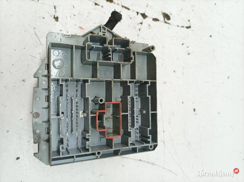 SKRZYNKA BEZPIECZNIKÓW 46778448 12 B 80 Fiat Rok produkcji 2002