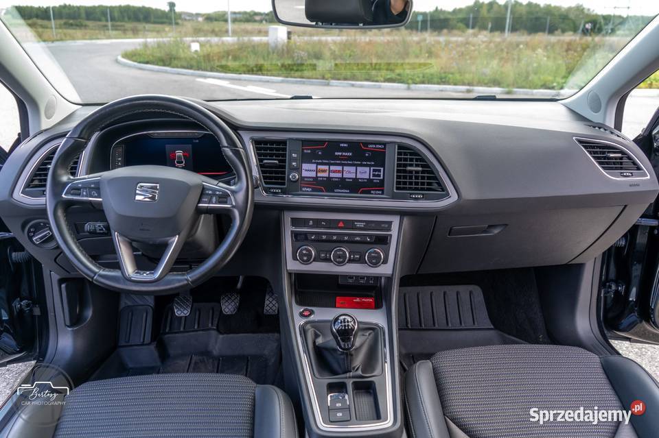 Seat Leon FR Manual 15 TSI 130 2020r Salon Piaseczno