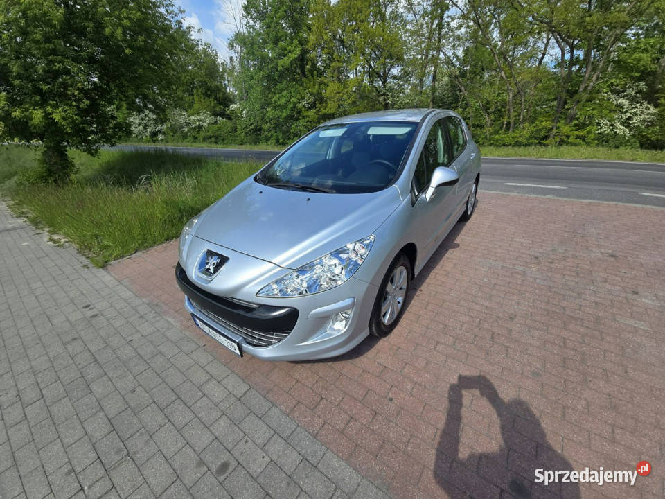 Peugeot 308 Peugeot 308 16 benzyna z niskim 308 Cielcza