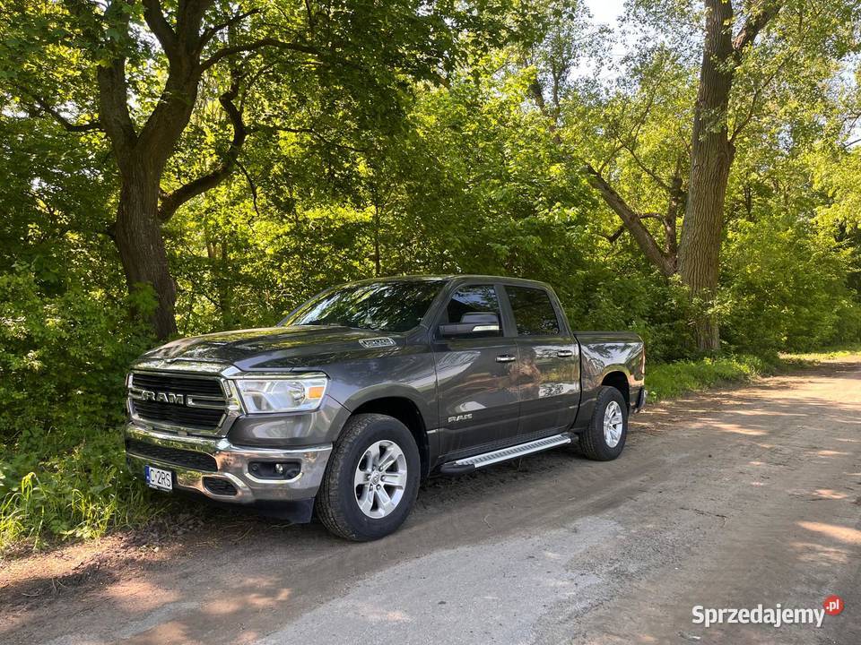 Ram 1500 57 Dodge HEMI bogate wyposażenie gotowy