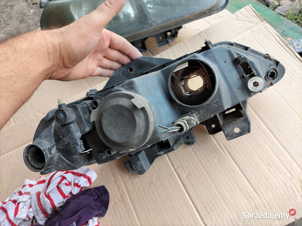 LAGUNA 1 LAMPA PRZÓD PRAWA LEWA Kamień-Kolonia sprzedam