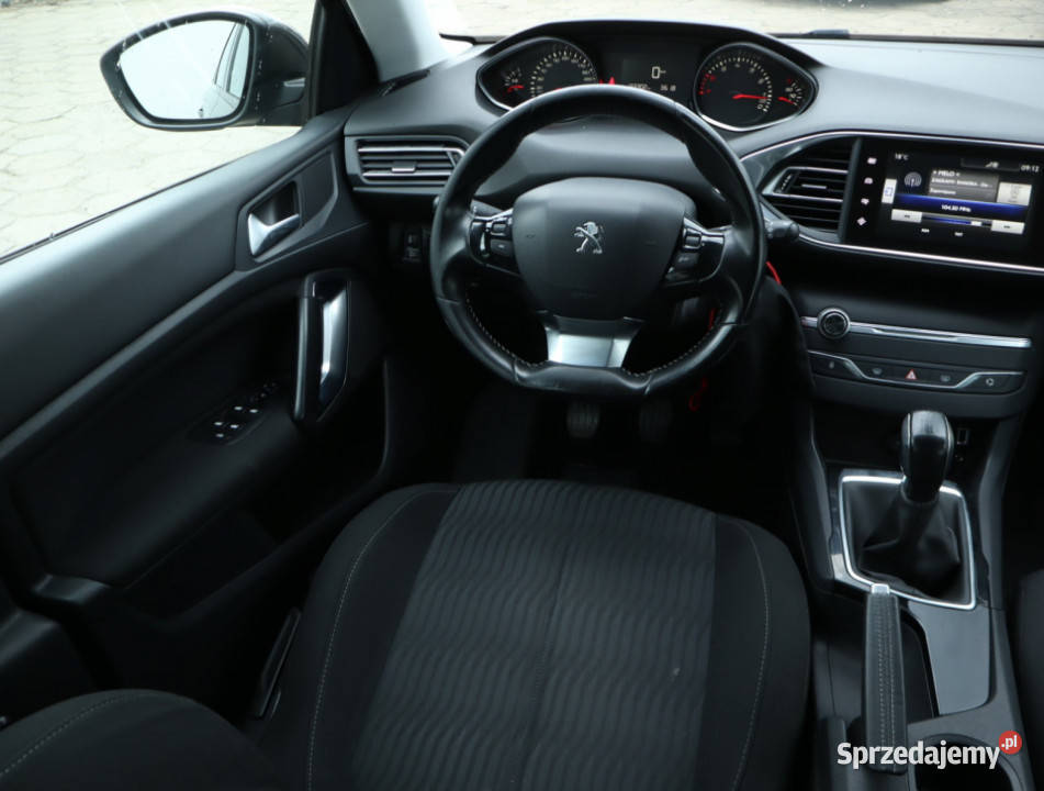 Peugeot 308 12 eTHP Łódź