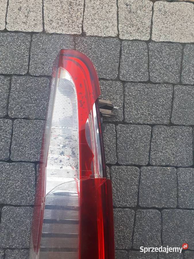Lampa tył Nissan NV400