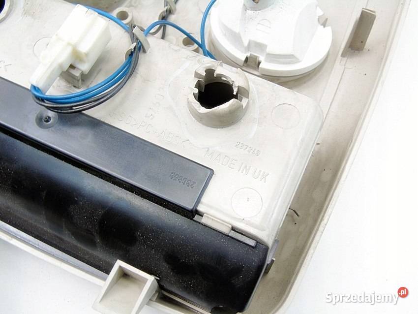 OŚWIETLENIE KABINY NISSAN ALMERA TINO 2002 22 DI osobowe sprzedam