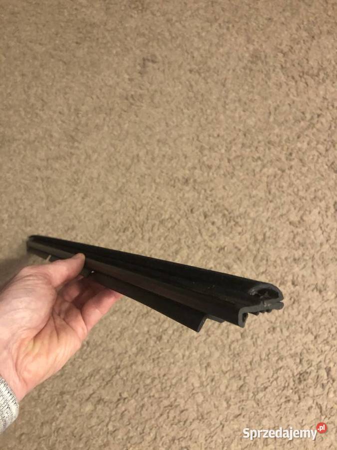 Listwa zgarniająca szyby tyłlewy Seat ToledoLeon Lublin
