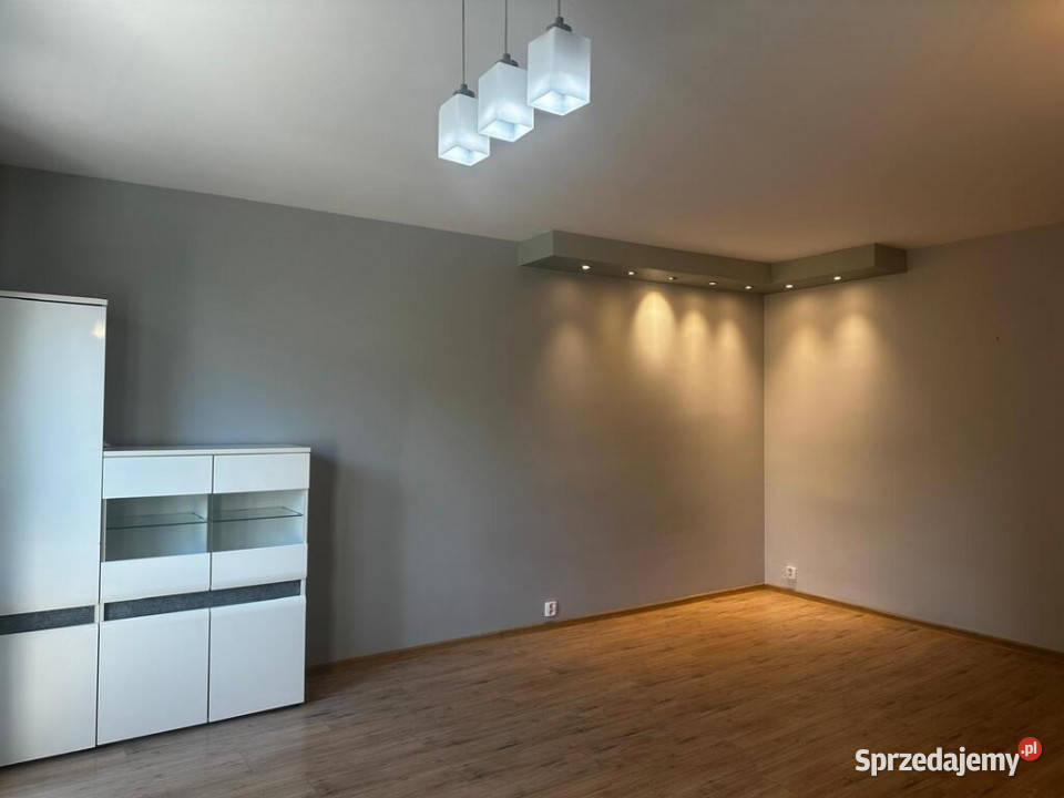 Mieszkanie 3 pokoje 60 m2 Balkon I piętro Piotrków Trybunalski sprzedam