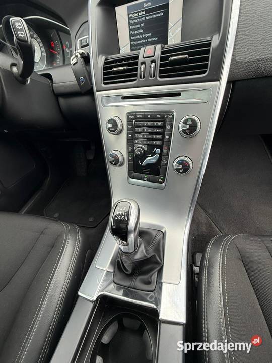 Volvo XC60 Salon 20D3 Panorama Dach BiXenon Nowy Reda sprzedam