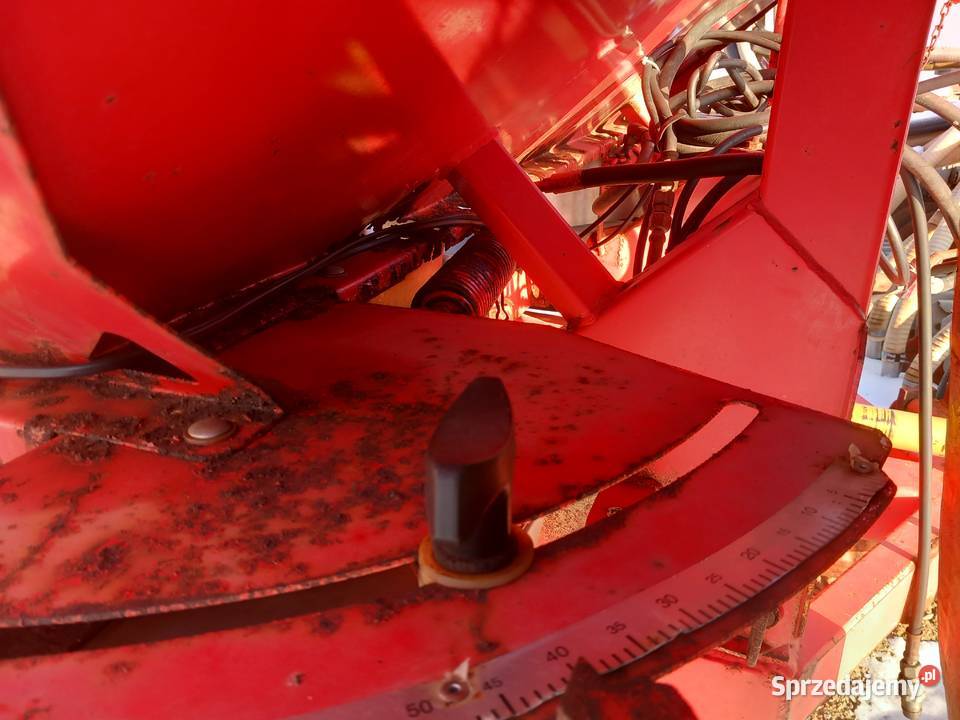 Rozsiewacz nawozu kujawsko-pomorskie Lisewo Kościelne