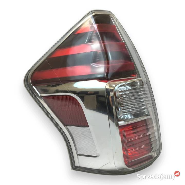 LAMPA LEWA TYŁ Toyota Prius Plus tylna tylni Chełm