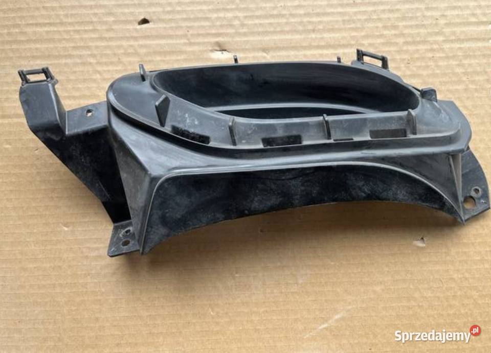 MERCEDES E213 KOŃCÓWKA WYDECHU PRAWA TYŁ