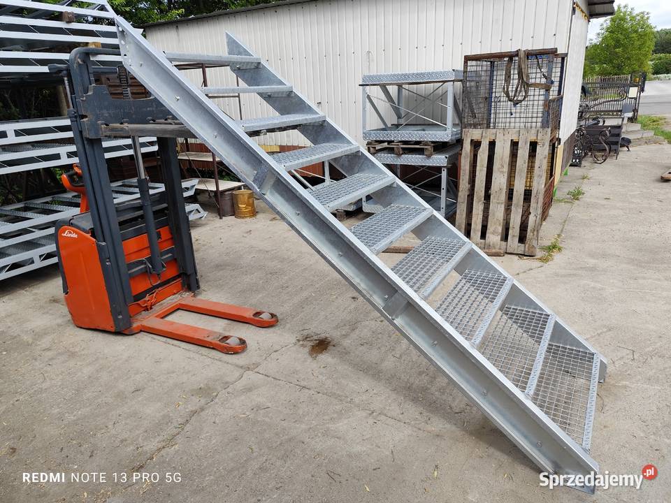 Schody metalowe wema wejście na 206 wysokości sprzedam
