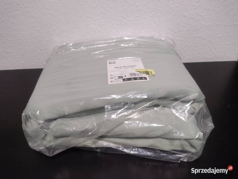 Zaciemniająca zasłona tol Zbąszyń