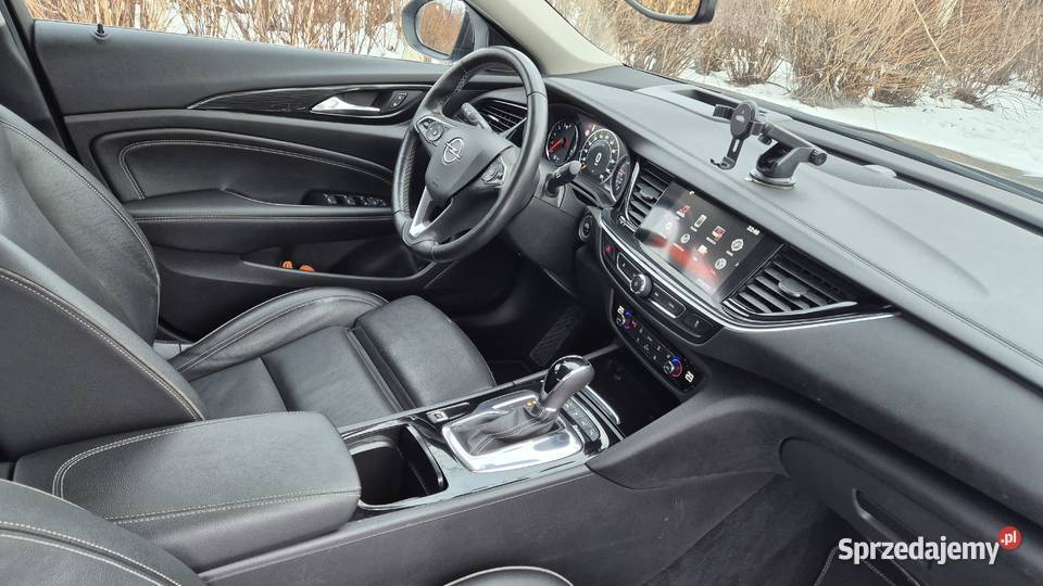 OPEL INSIGNIA 16 136 AUTOMAT serwisie Zarejestrowany w Polsce Rzeszów sprzedam