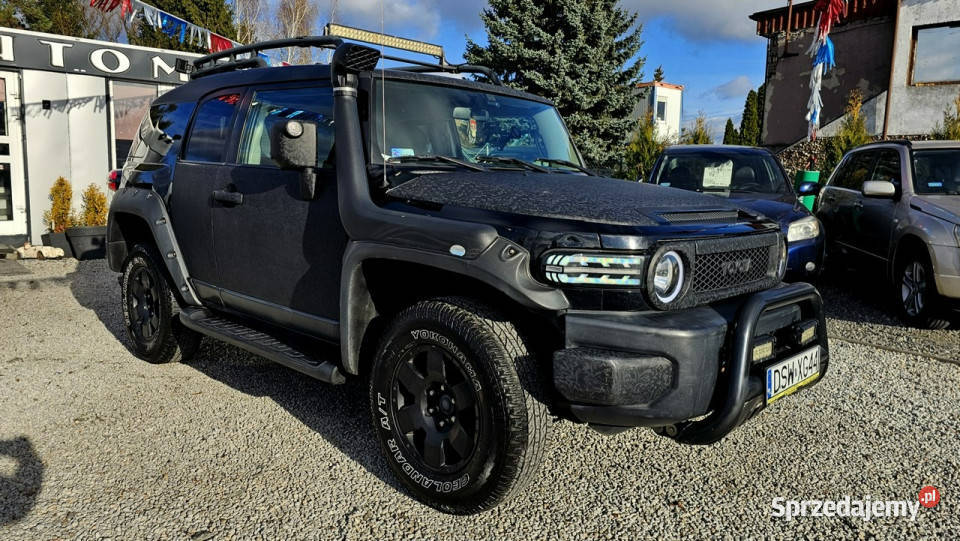 Toyota FJ Cruiser ZAMIANA Rury Progi TRD 40 z 242KM dolnośląskie Świdnica