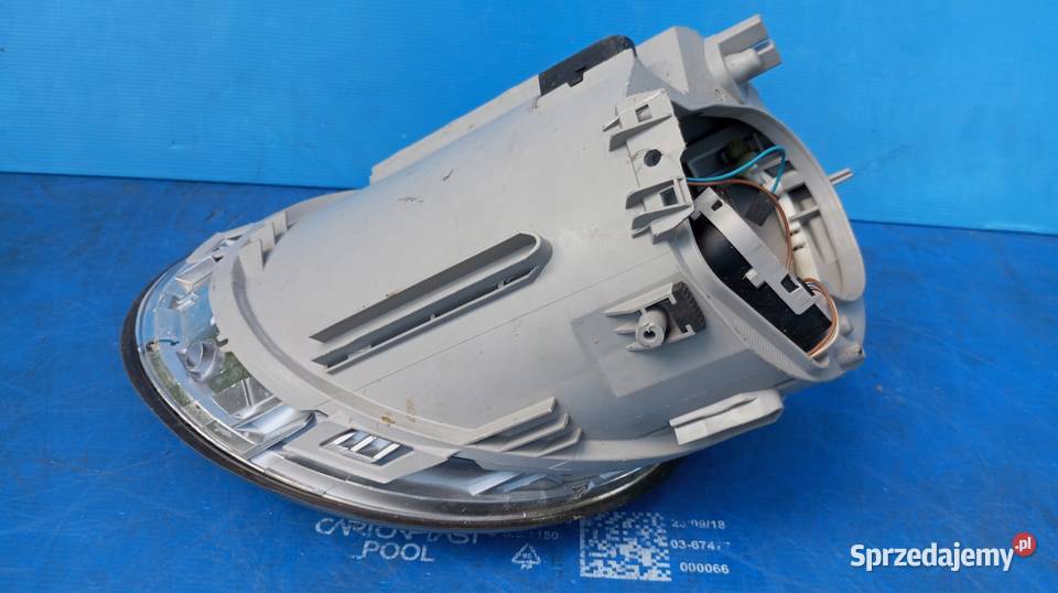 LAMPA PRAWY PRZÓD EU XENON VW BEETLE 1C0941006G osobowe Nowy Tomyśl