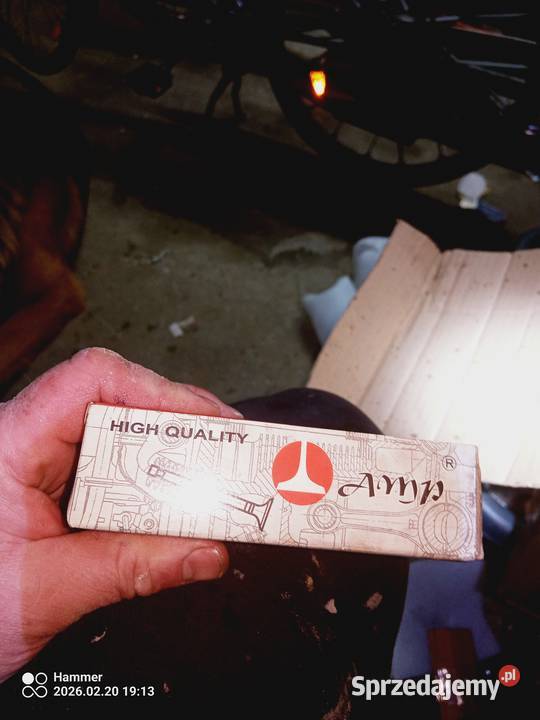 Zestaw nowych zaworów fiat 126p Części samochodowe Twardogóra