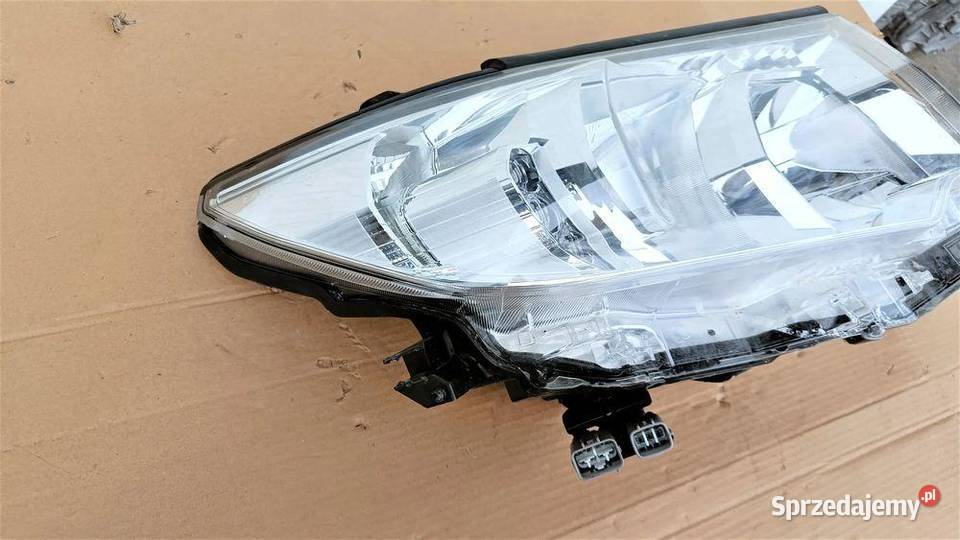TOYOTA LAND CRUISER 150 LAMPA PRAWA LED