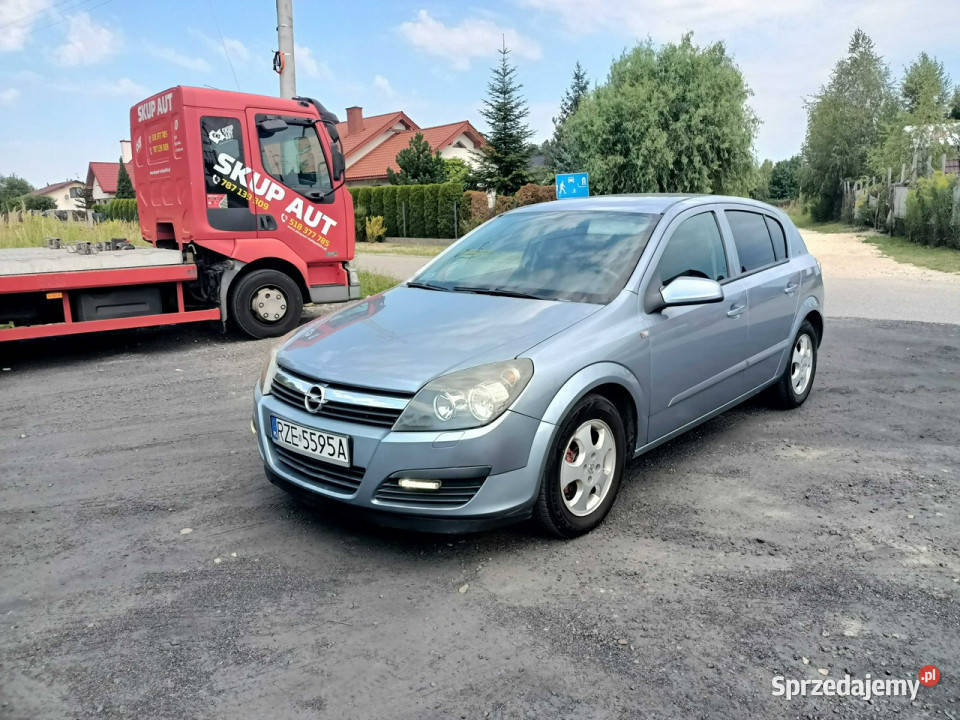 Opel Astra Opel Astra 16 05r H 20042014