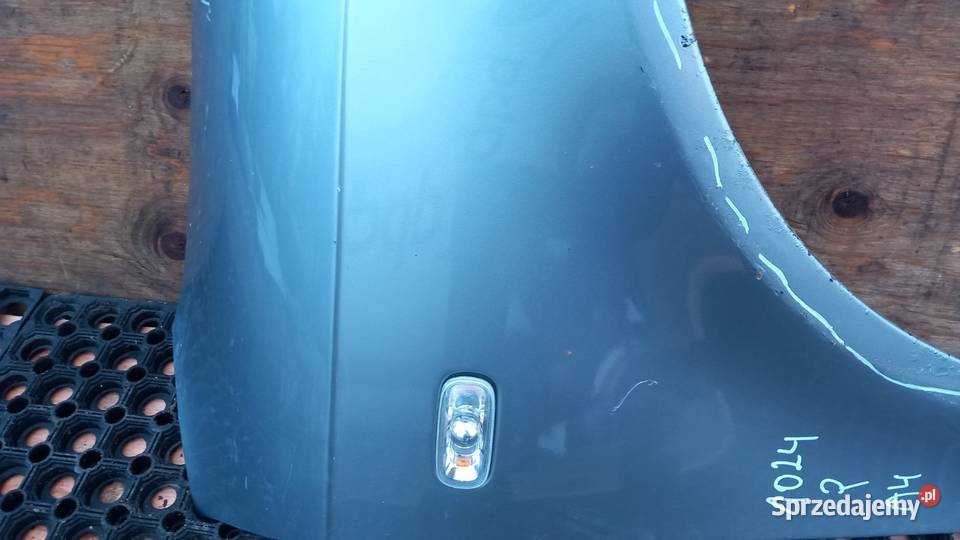 AUDI A4 B7 LIFT BŁOTNIK PRZÓD PRAWY LY7G Zbierkowo