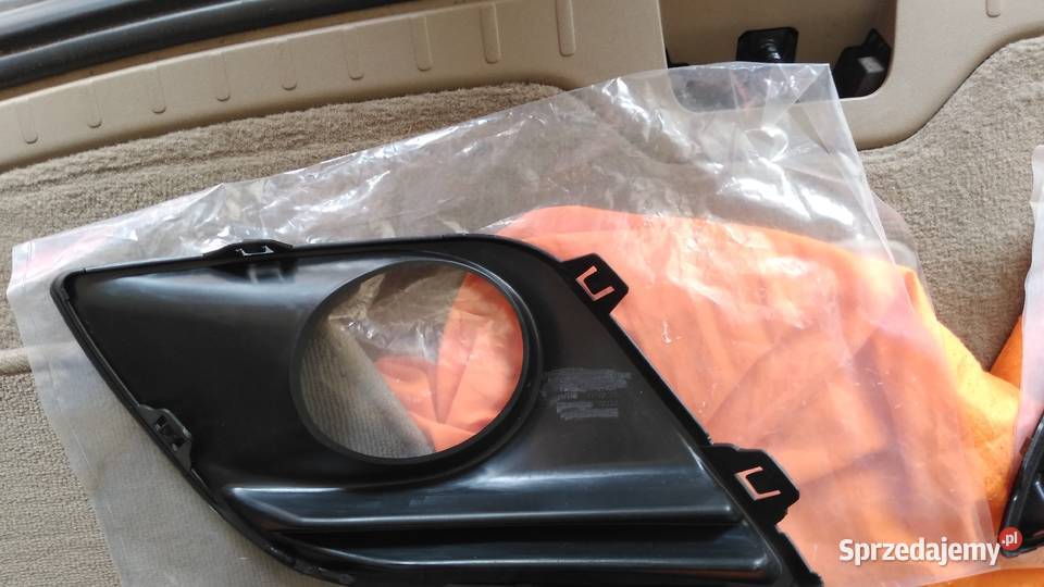 OSŁONA ATRAPA KRATKA HALOGENU XC60 KOMPLET PiL osobowe Karoseria