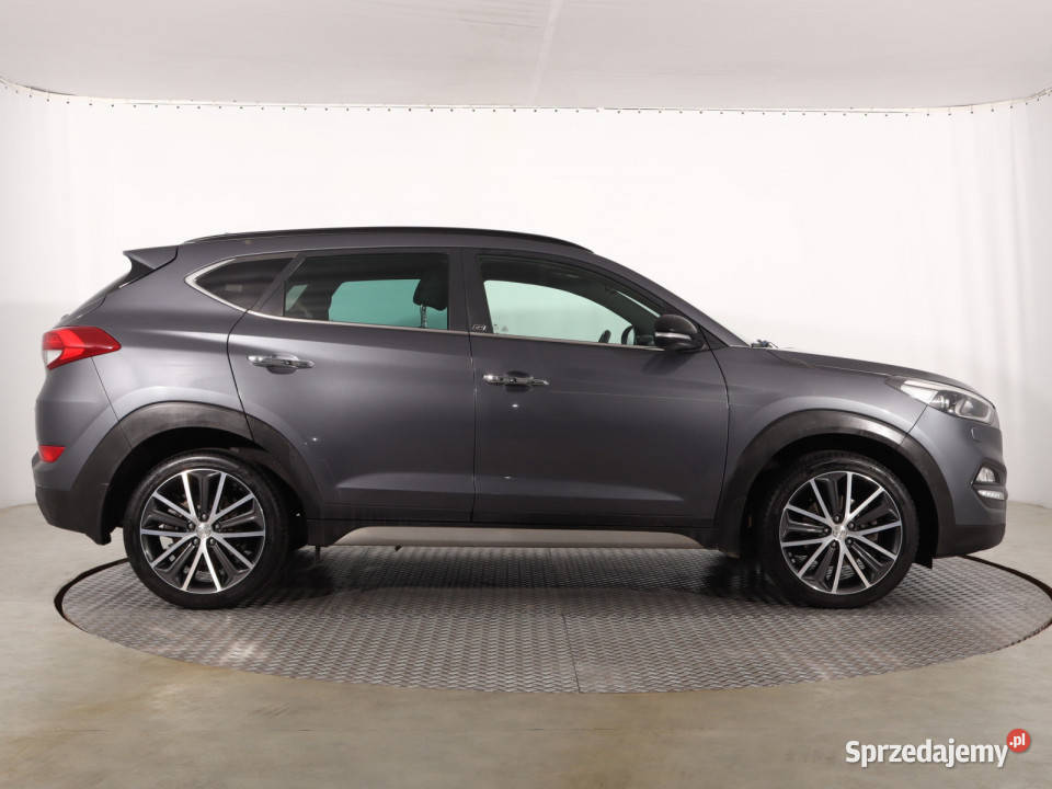Hyundai Tucson 17 CRDi asystent pasa ruchu sprzedam