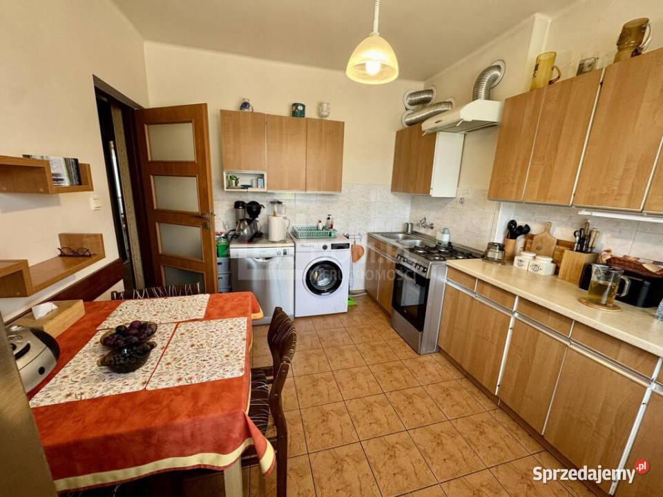 Mieszkanie z ogródkiem balkonem i garażem 58.9m2 Staszów