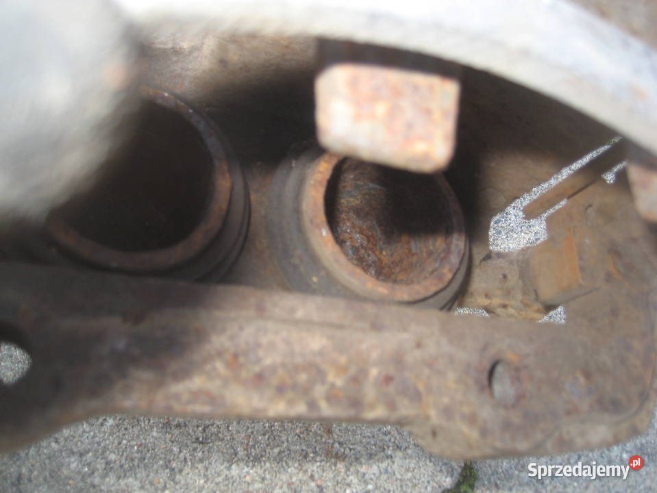 nissan terrano 1 I 30 benzyna zacisk hamulcowy wielkopolskie sprzedam