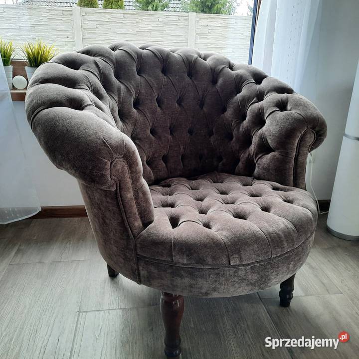 Elegancki pikowany fotel Chesterfield Poznań