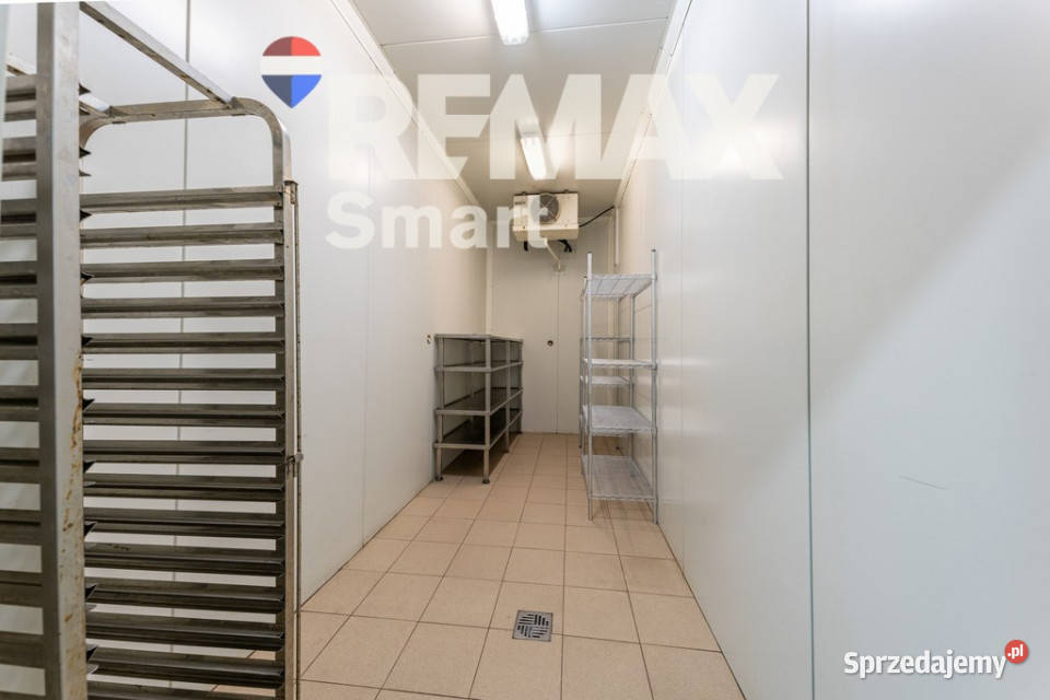 OBIEKT USŁUGOWY DO ADAPTACJI W SĄSIEDZTWIE Zakroczym sprzedam