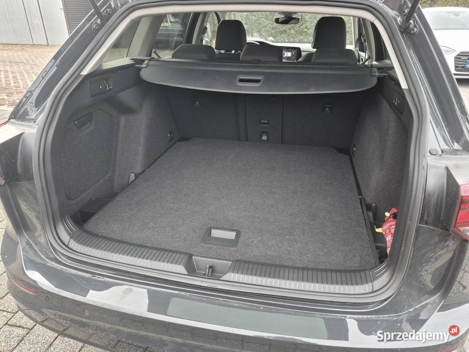 Voltswagen Golf 8 Orginalny Niski przebieg Rok produkcji 2021 Golf Wolsztyn