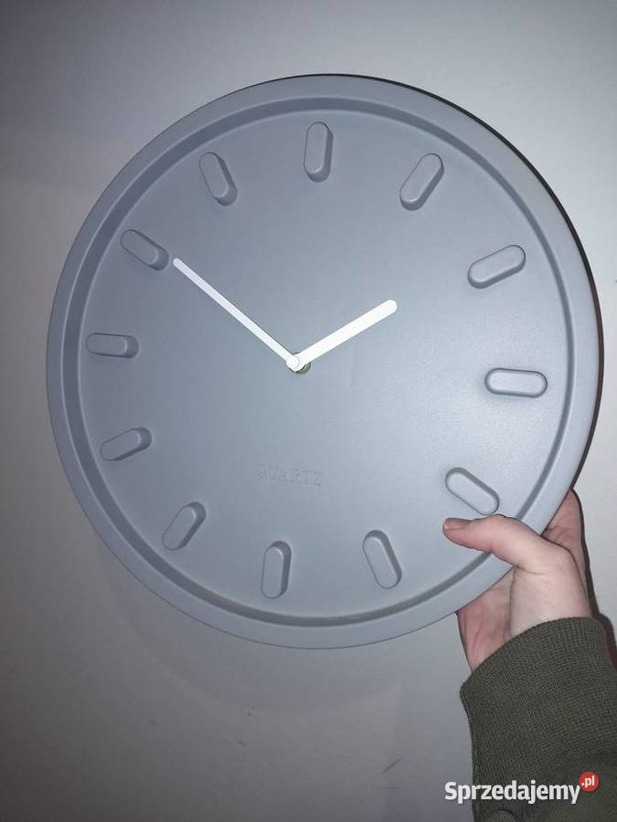 szary zegar Quartz Poznań