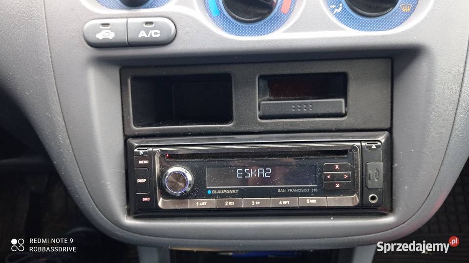 Radio samochodowe BLAUPUNKT CDR CDRW USB SDHCSD Łask
