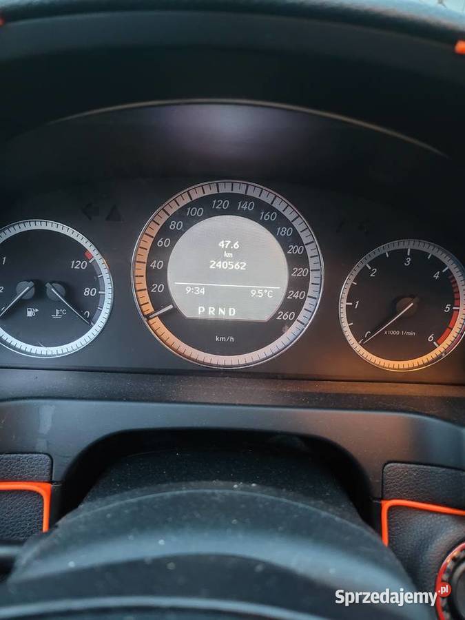 Mercedes C nieuszkodzony Sętki