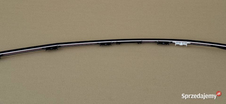 MERCEDES AKLASA W176 LISTWA DACHU DACHOWA PRAWA