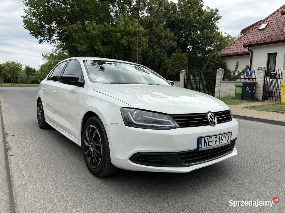VW Jetta S benzyna LPG 2litrowy silnik 158 Jetta Warszawa