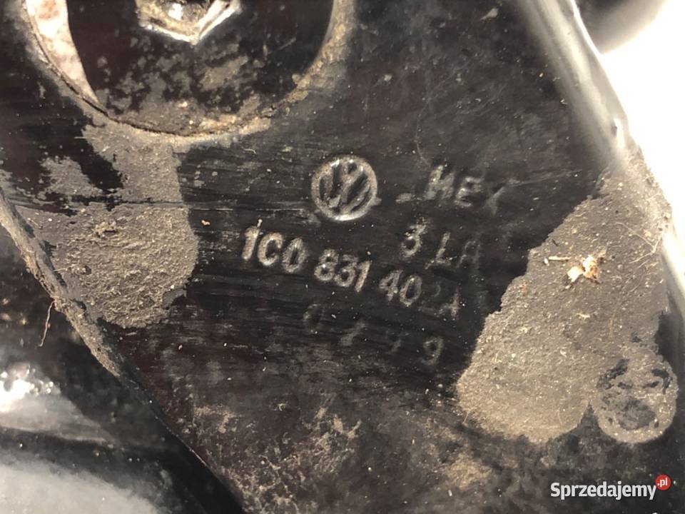 LUSTERKO PRAWY VW BEETLE Hatchback 9810 osobowe