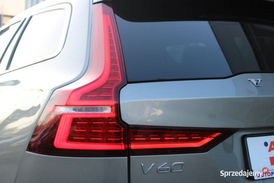 Volvo V60 2019r LED BLIS ACC Hak Panorama VAT23 Bielsko-Biała