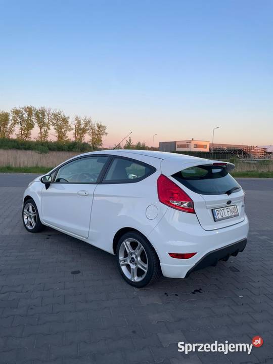 Ford fiesta mk7 2010R Ford fiesta mk7 2010r 184 wielkopolskie Kobyla Góra