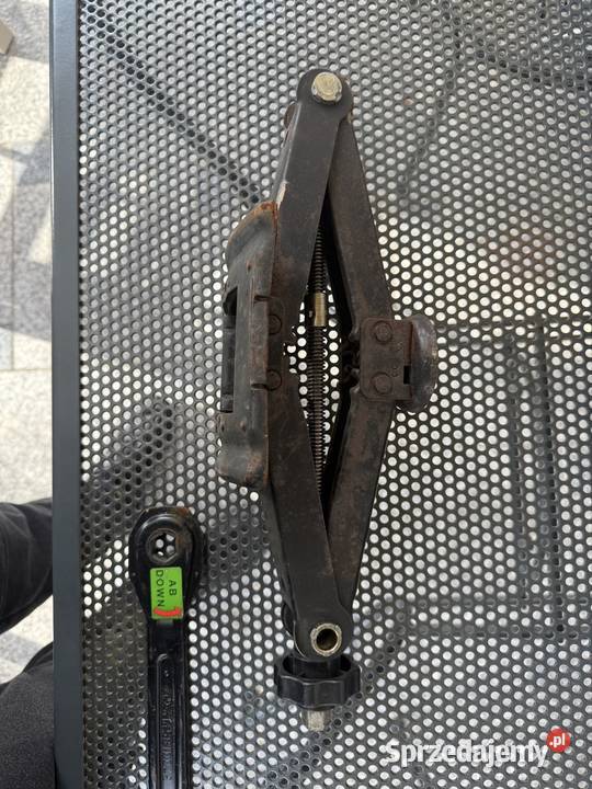 Lewarek podnośnik Mercedes W168 A1685830415 Strumiany sprzedam