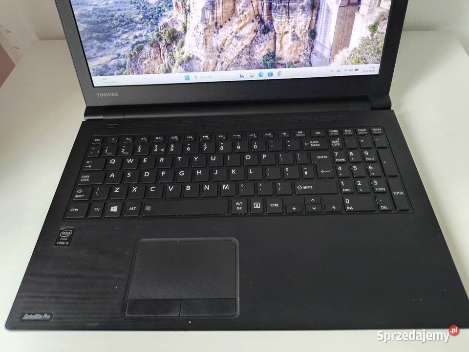 Laptop TOSHIBA Satellite Pro R50B i34th 128gb Granowo