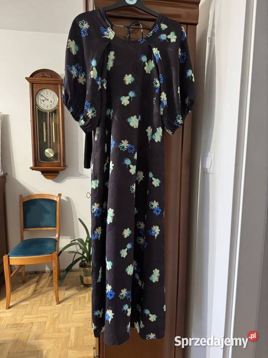 Sukienka Bimba y Lola s czarna w kwiaty na zamek Spódnice i sukienki śląskie Częstochowa