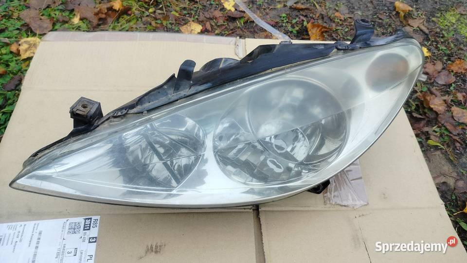 Lampa reflektor przedni Peugeot 307 kujawsko-pomorskie