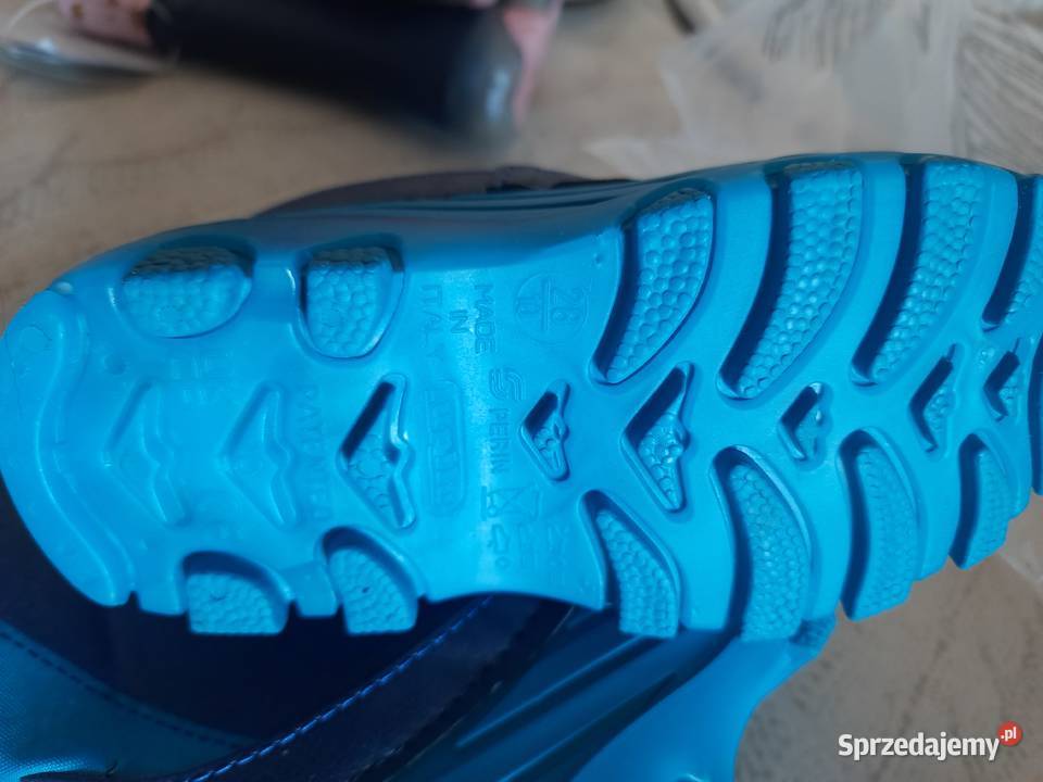 Śniegowce chłopięce ze świecącą podeszwą 28 warmińsko-mazurskie Morąg sprzedam