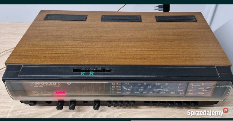 Sprzedam wzmacniacz radiowy brakuje 3 pokręteł Sosnowiec