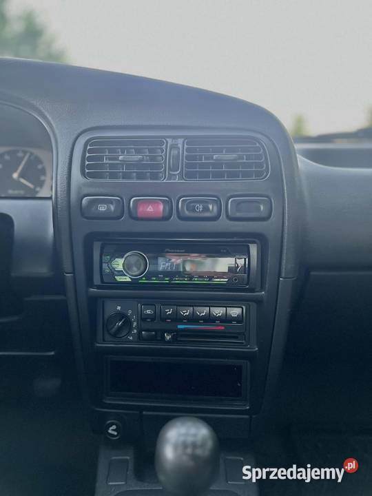 Nissan Primera P10 Salon 16 Benzyna 145 OZ